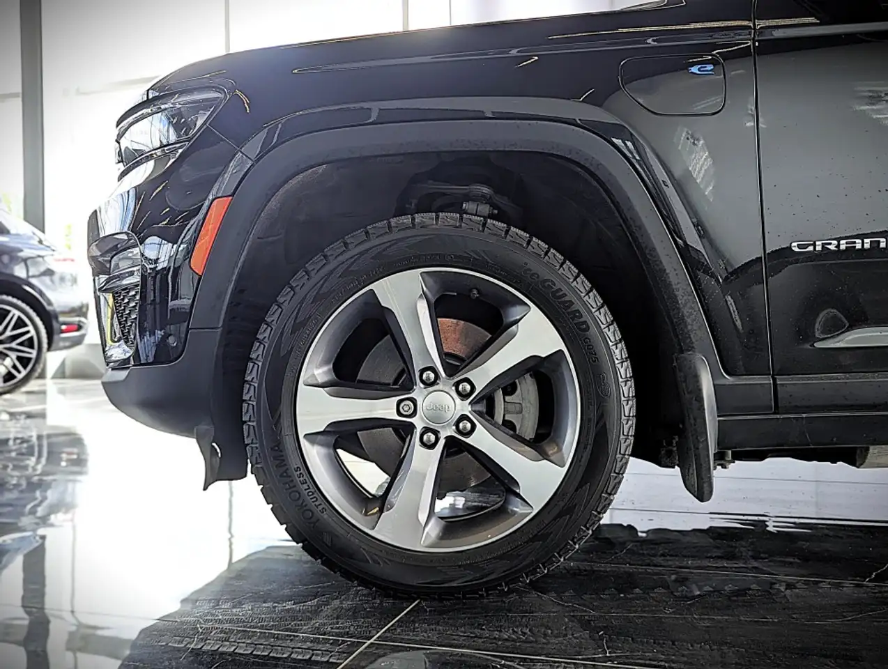 Jeep Grand Cherokee снимка Jeep Grand Cherokee