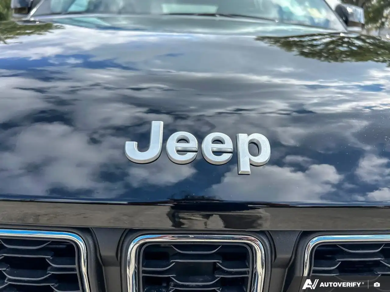 Jeep Grand Cherokee снимка Jeep Grand Cherokee