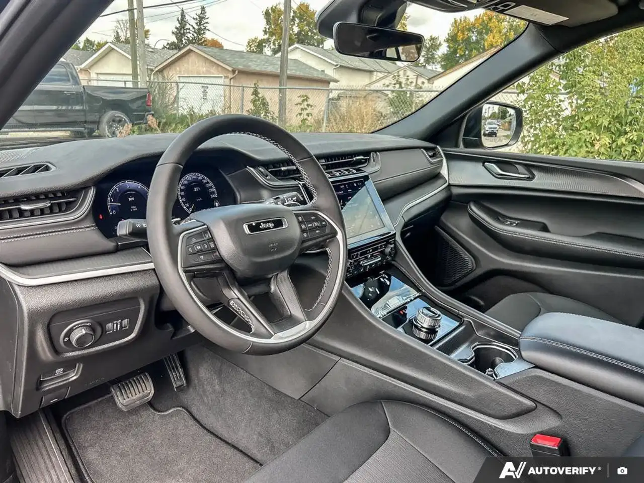 Jeep Grand Cherokee снимка Jeep Grand Cherokee