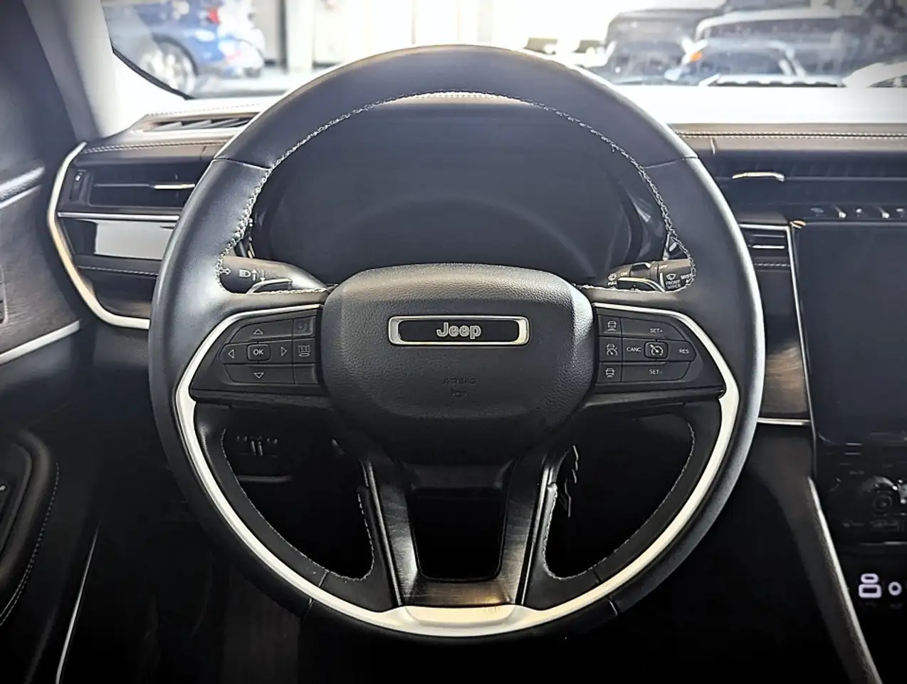 Jeep Grand Cherokee снимка Jeep Grand Cherokee