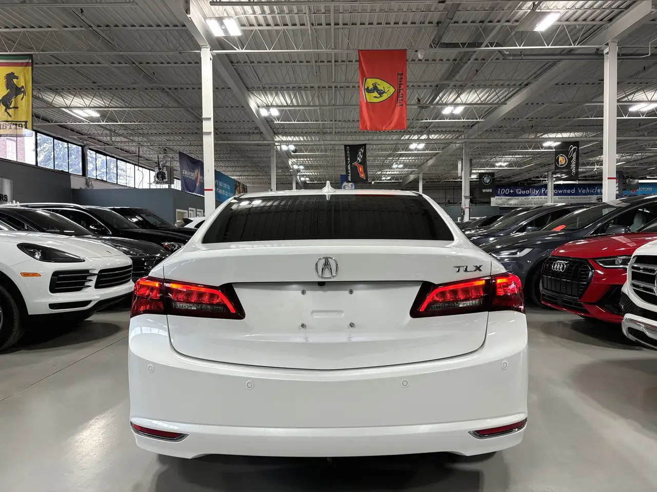 Acura TLX снимка Acura TLX