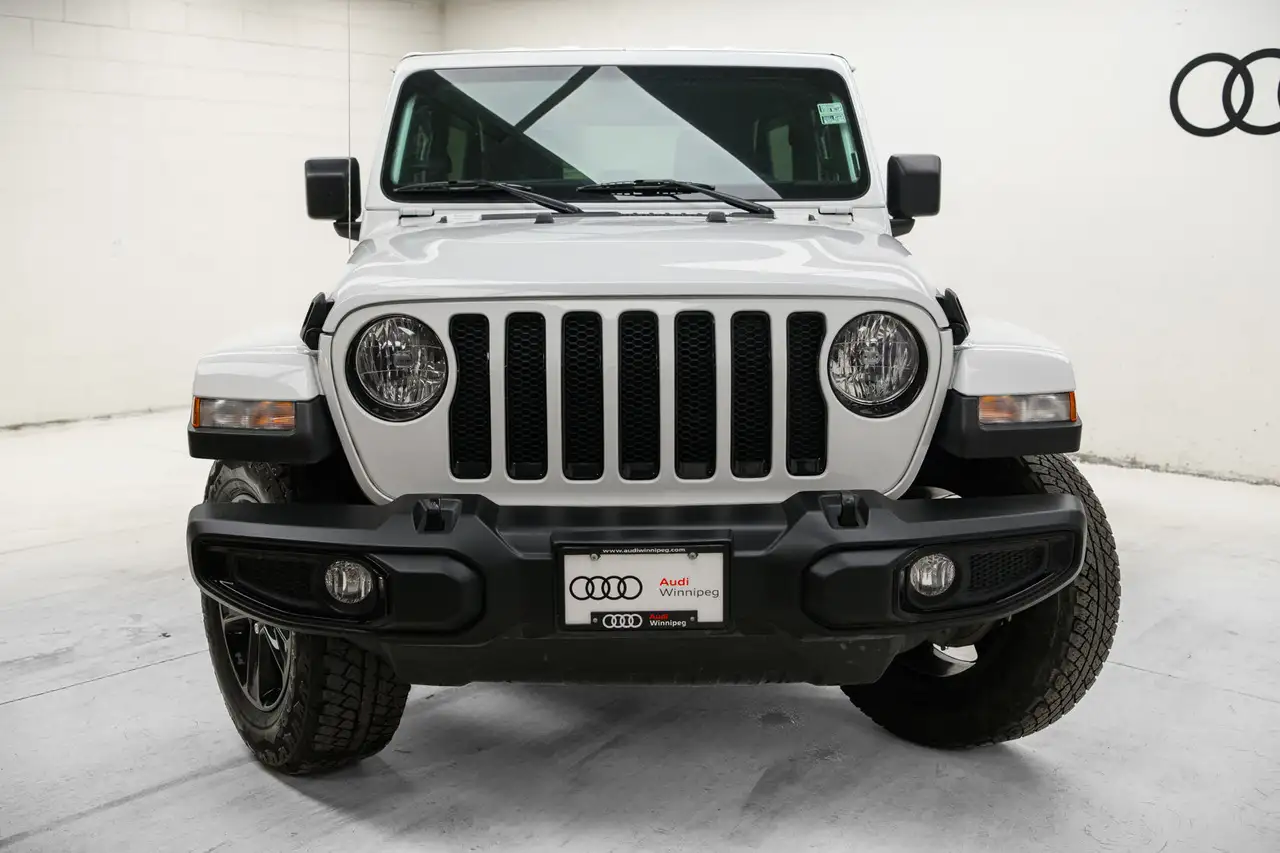 Jeep Wrangler photo Jeep Wrangler
