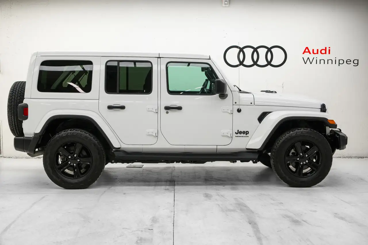 Jeep Wrangler photo Jeep Wrangler