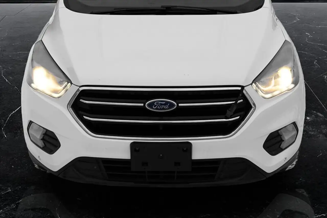 Ford Escape снимка Ford Escape