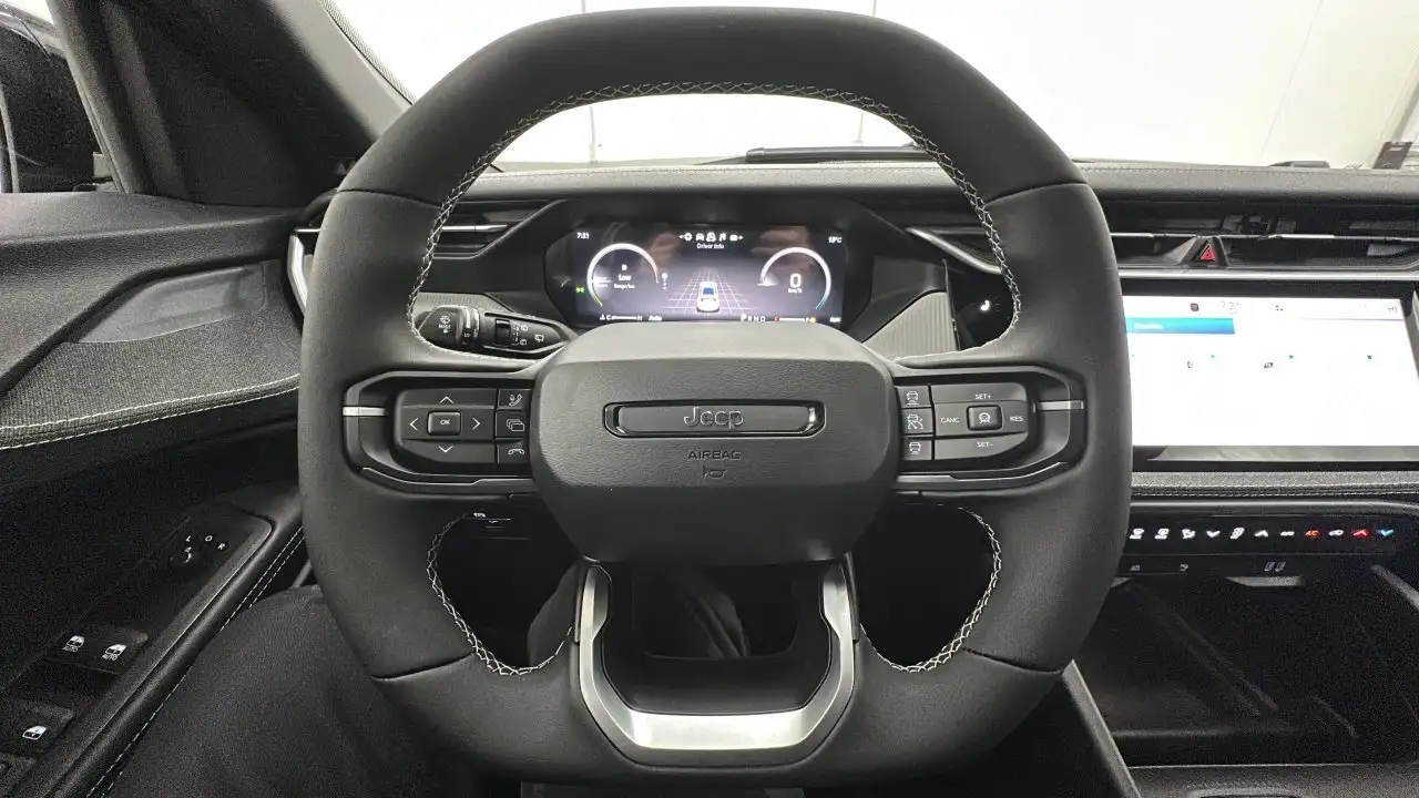 Jeep Cherokee снимка Jeep Cherokee