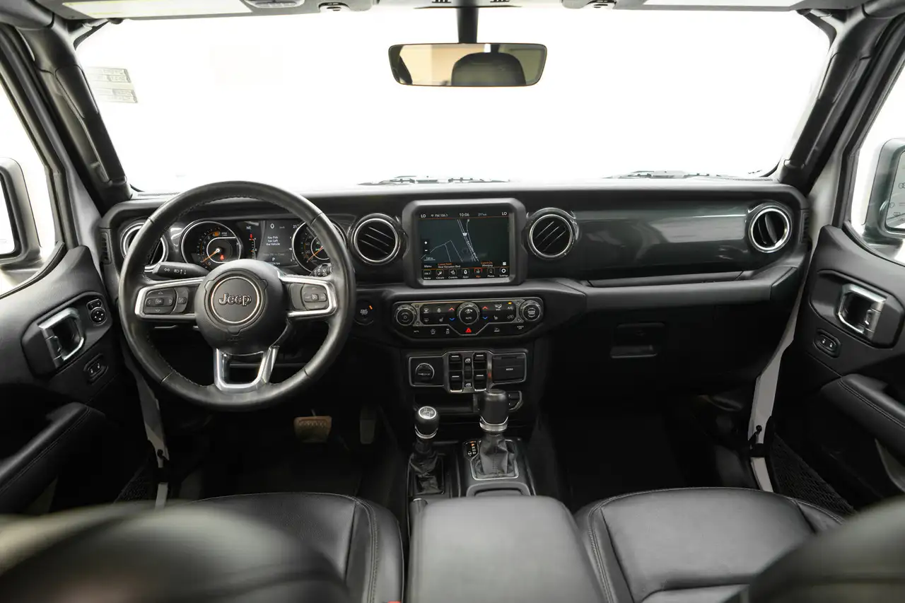 Jeep Wrangler photo Jeep Wrangler