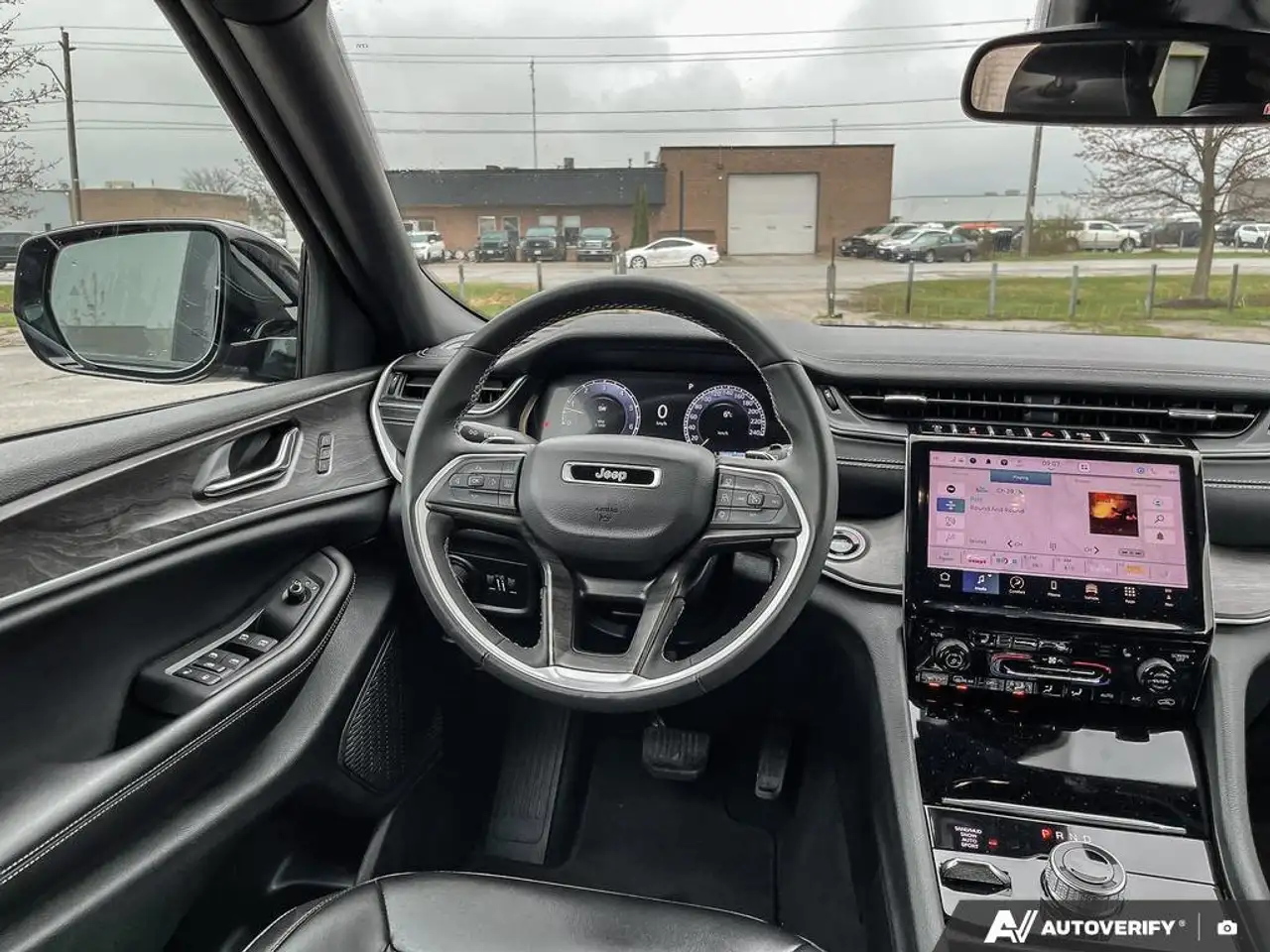 Jeep Grand Cherokee photo Jeep Grand Cherokee