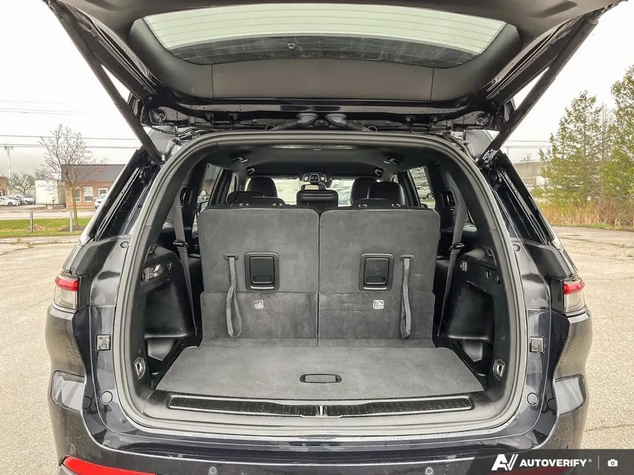 Jeep Grand Cherokee photo Jeep Grand Cherokee