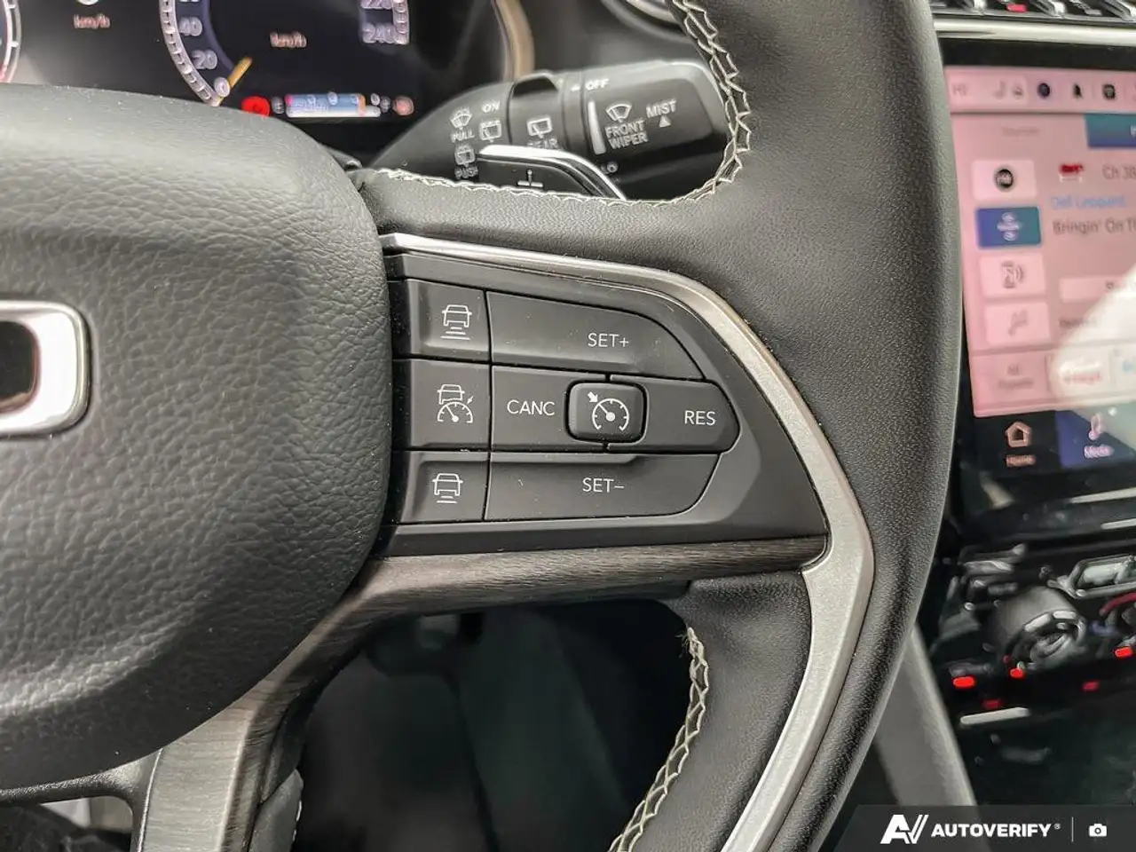 Jeep Grand Cherokee photo Jeep Grand Cherokee