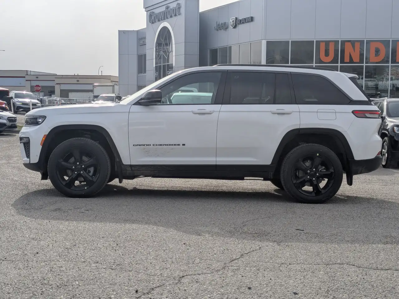 Jeep Grand Cherokee снимка Jeep Grand Cherokee