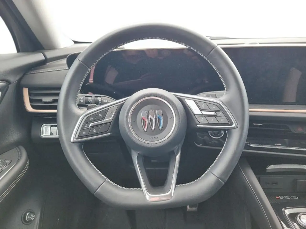 Buick Envision photo Buick Envision