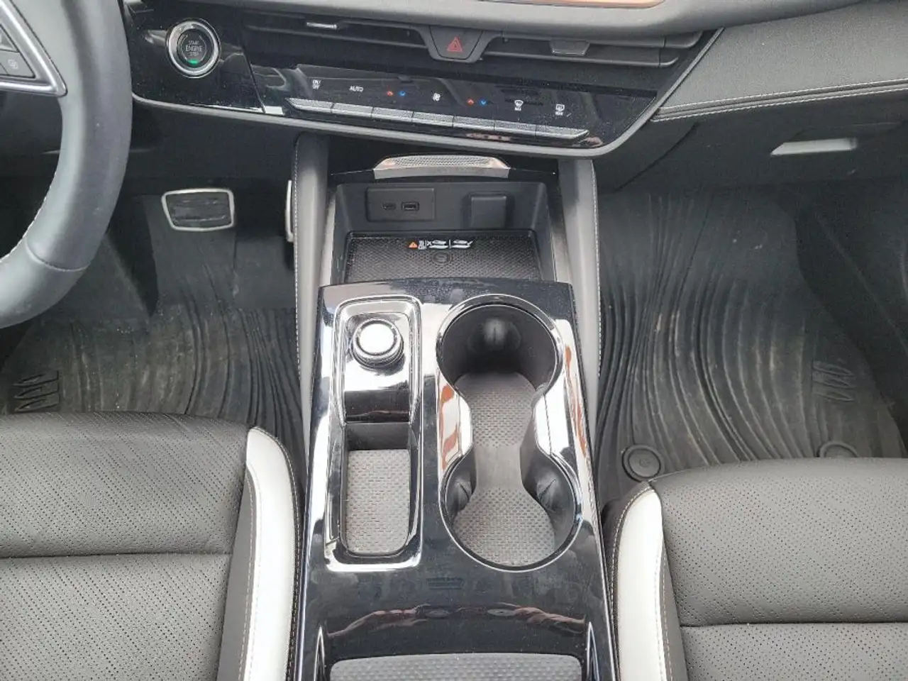 Buick Envision photo Buick Envision