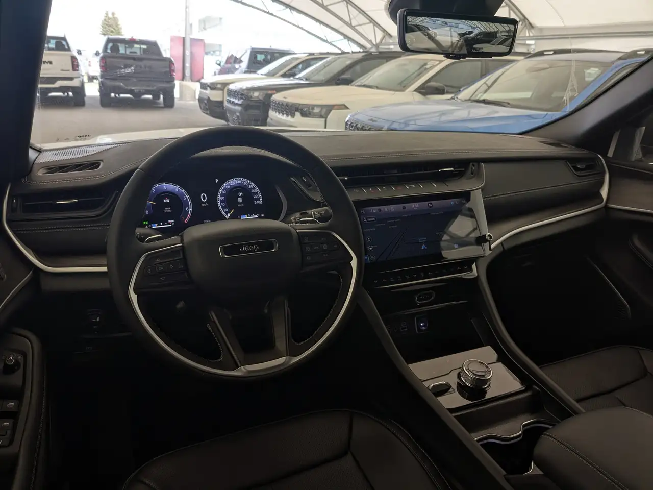 Jeep Grand Cherokee снимка Jeep Grand Cherokee