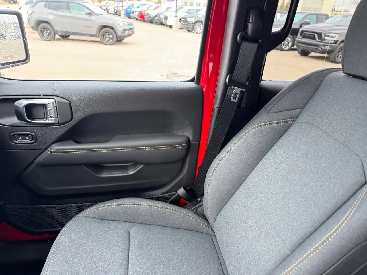 Jeep Wrangler снимка Jeep Wrangler