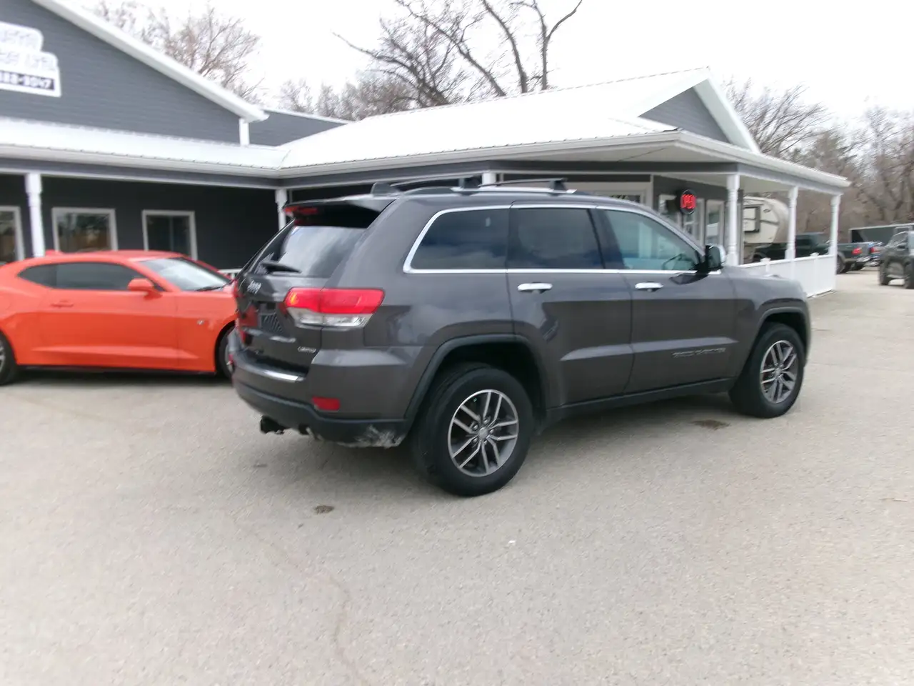 Jeep Grand Cherokee photo Jeep Grand Cherokee