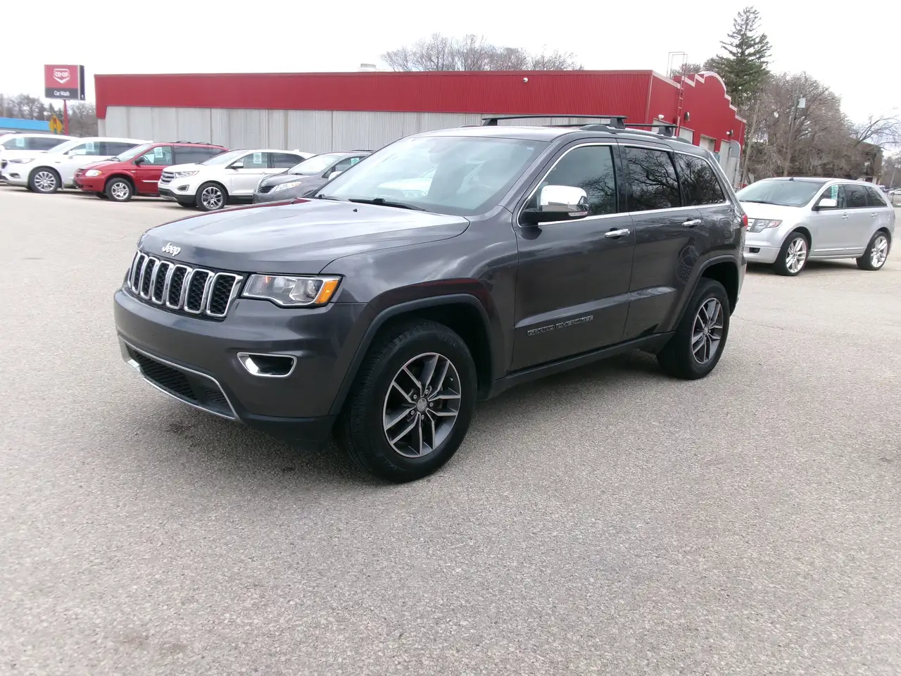 Jeep Grand Cherokee photo Jeep Grand Cherokee