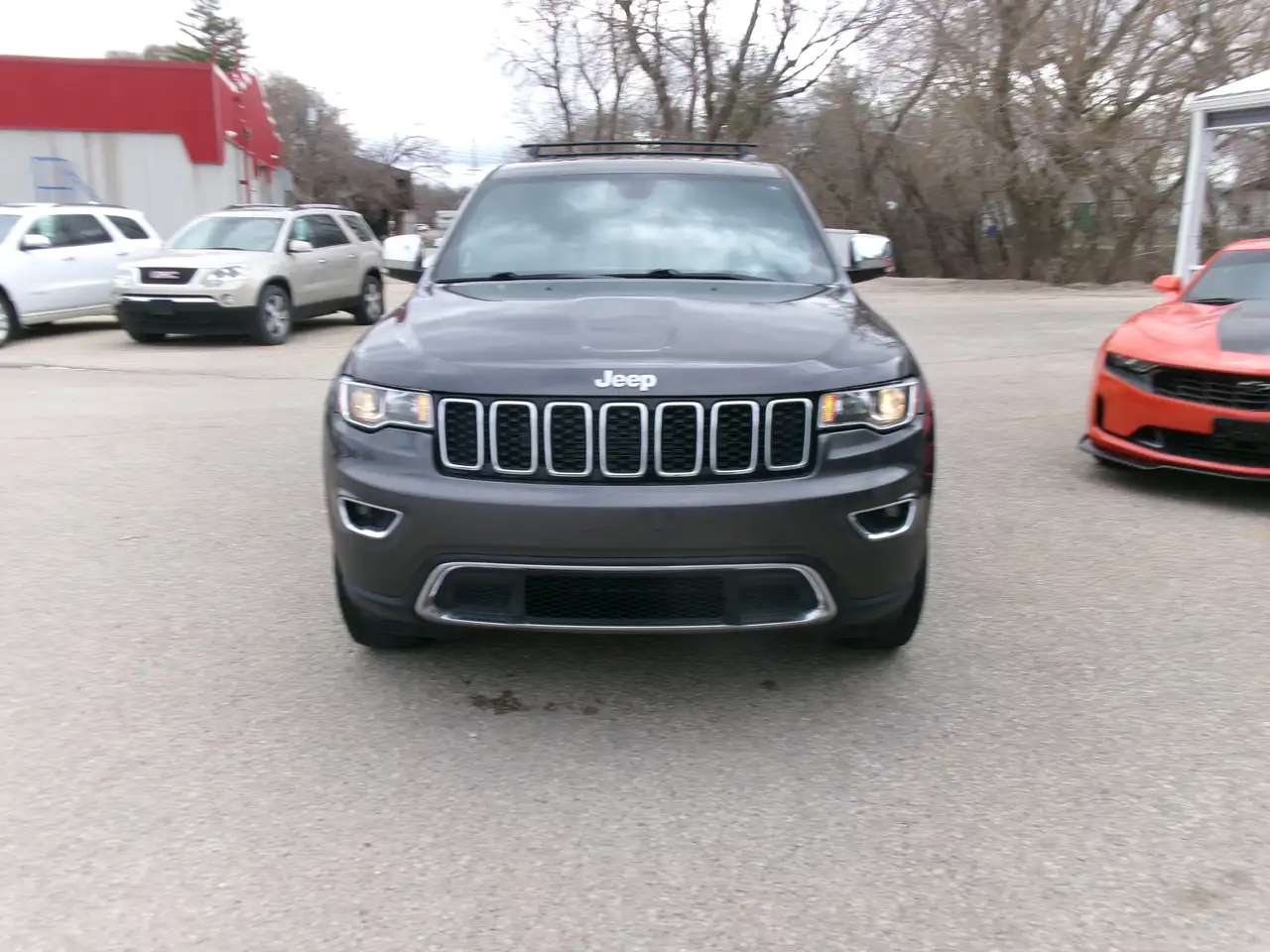 Jeep Grand Cherokee photo Jeep Grand Cherokee