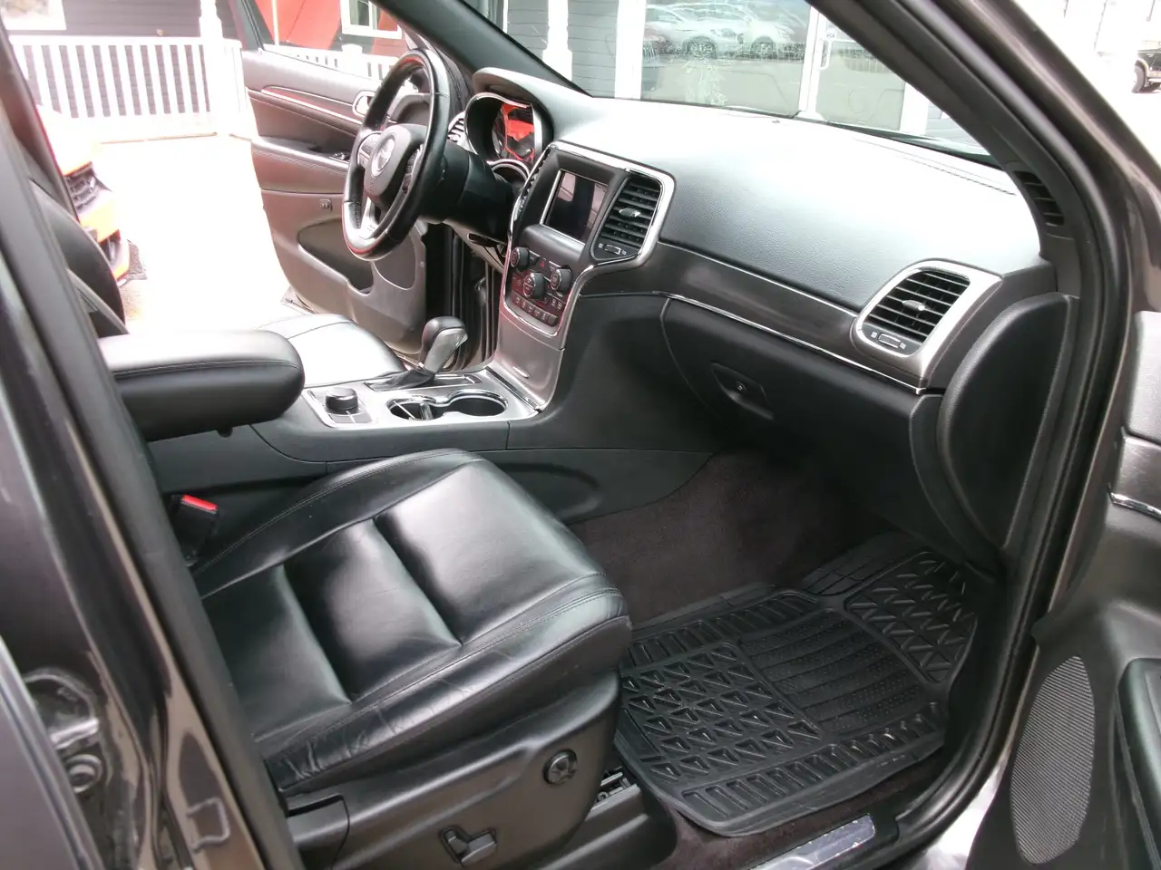Jeep Grand Cherokee photo Jeep Grand Cherokee