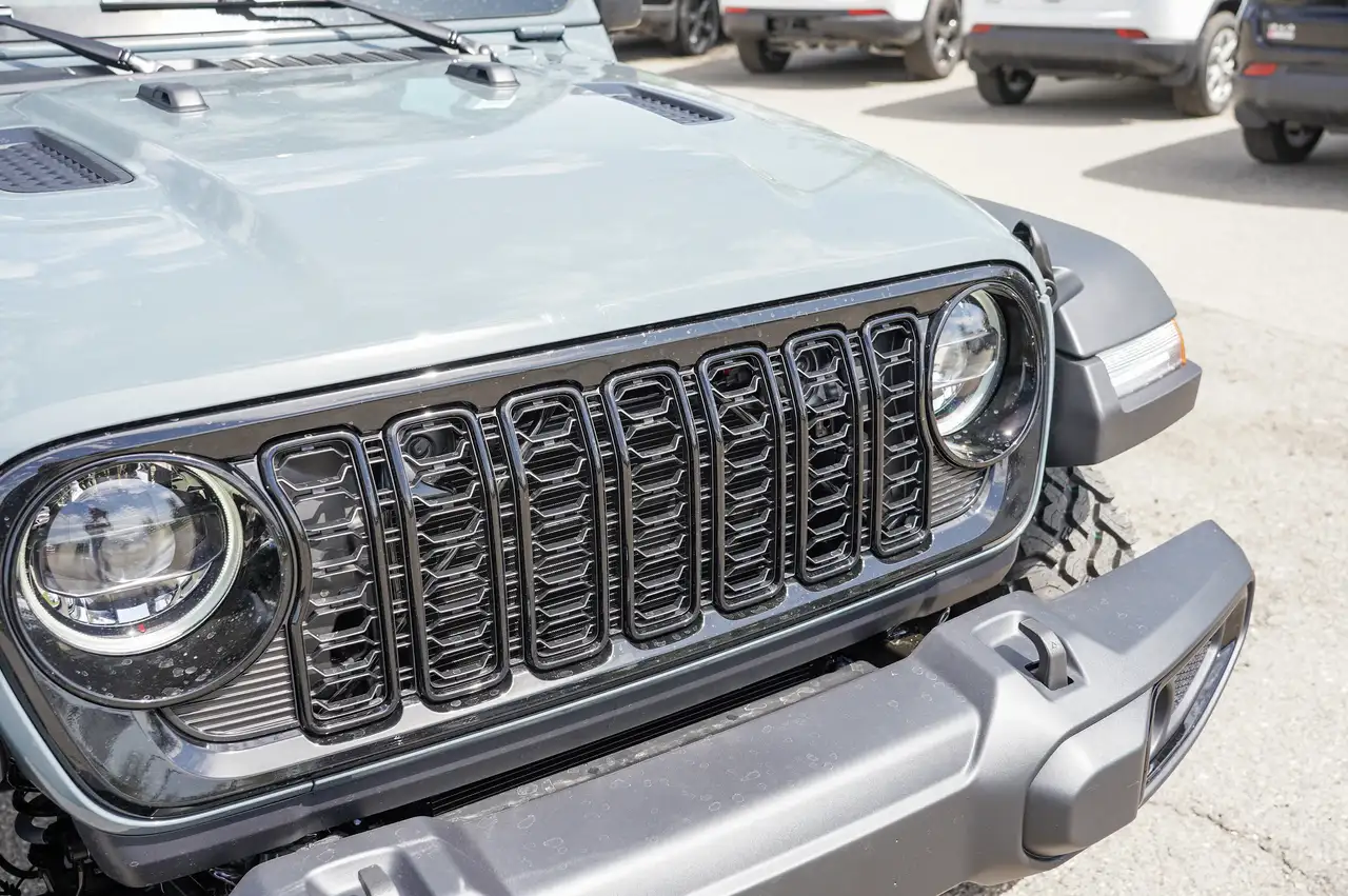 Jeep Wrangler photo Jeep Wrangler
