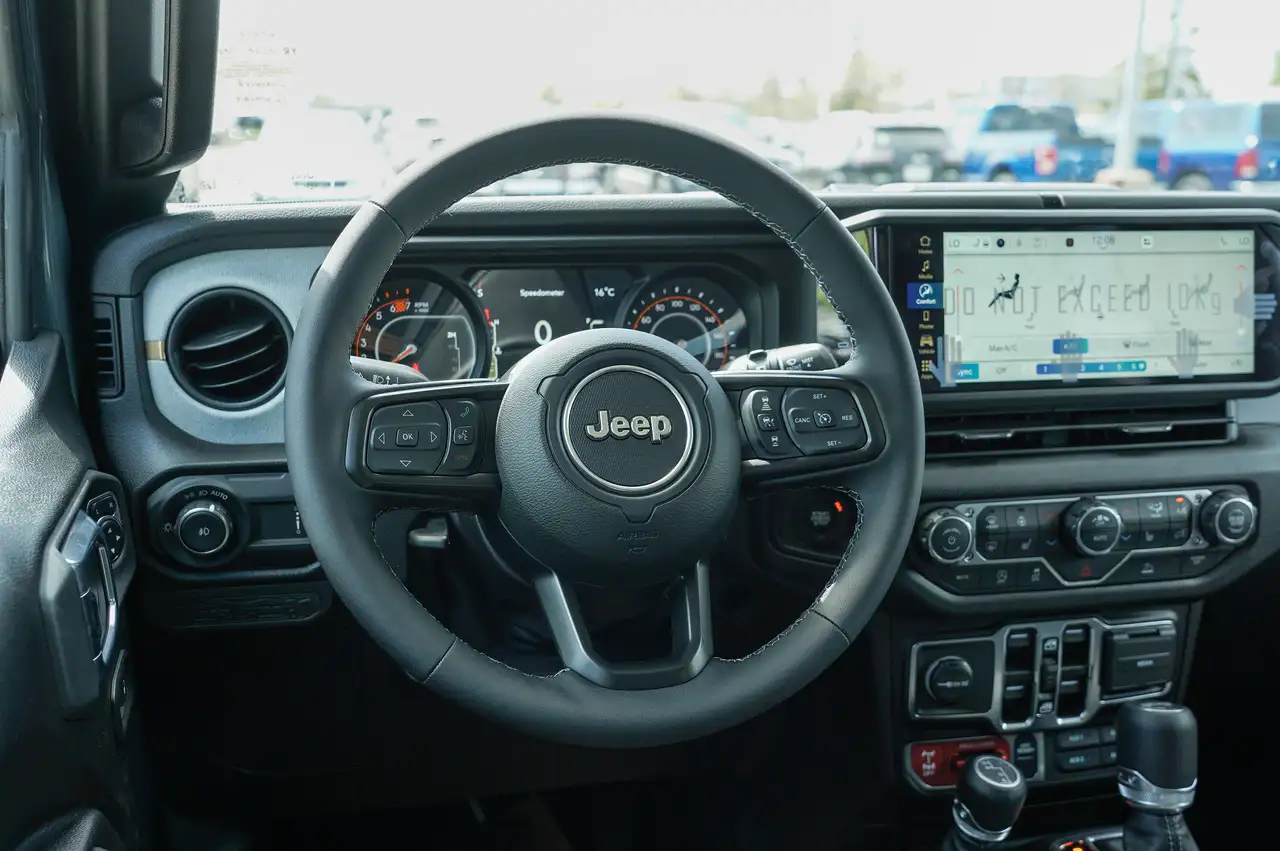 Jeep Wrangler photo Jeep Wrangler