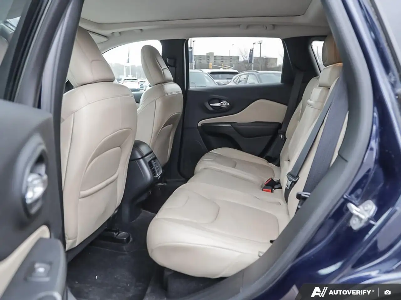 Jeep Cherokee fotografie Jeep Cherokee