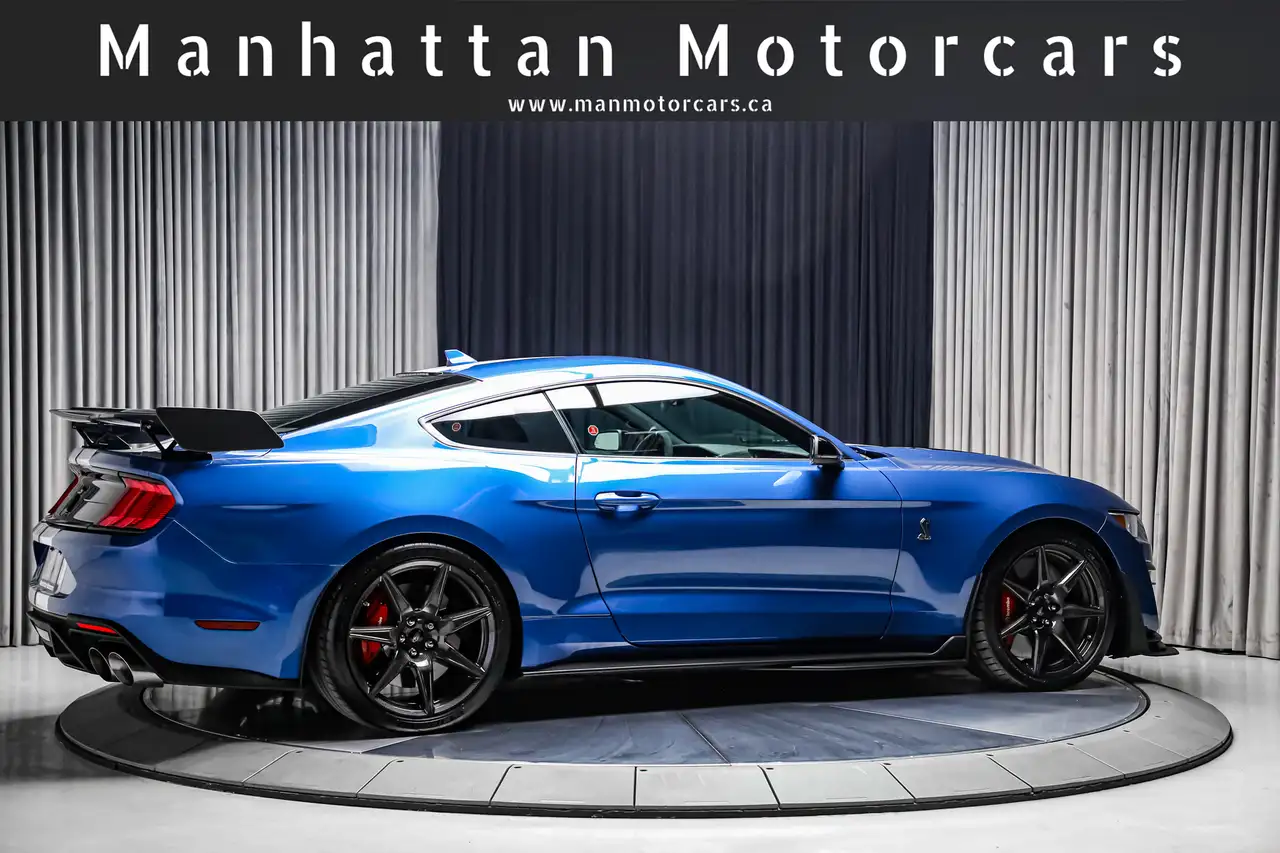 Ford Mustang снимка Ford Mustang