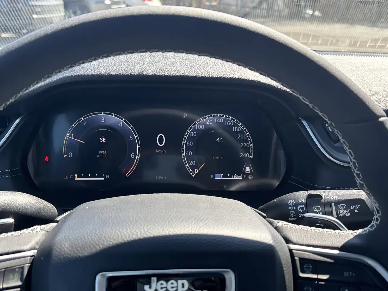 Jeep Grand Cherokee снимка Jeep Grand Cherokee