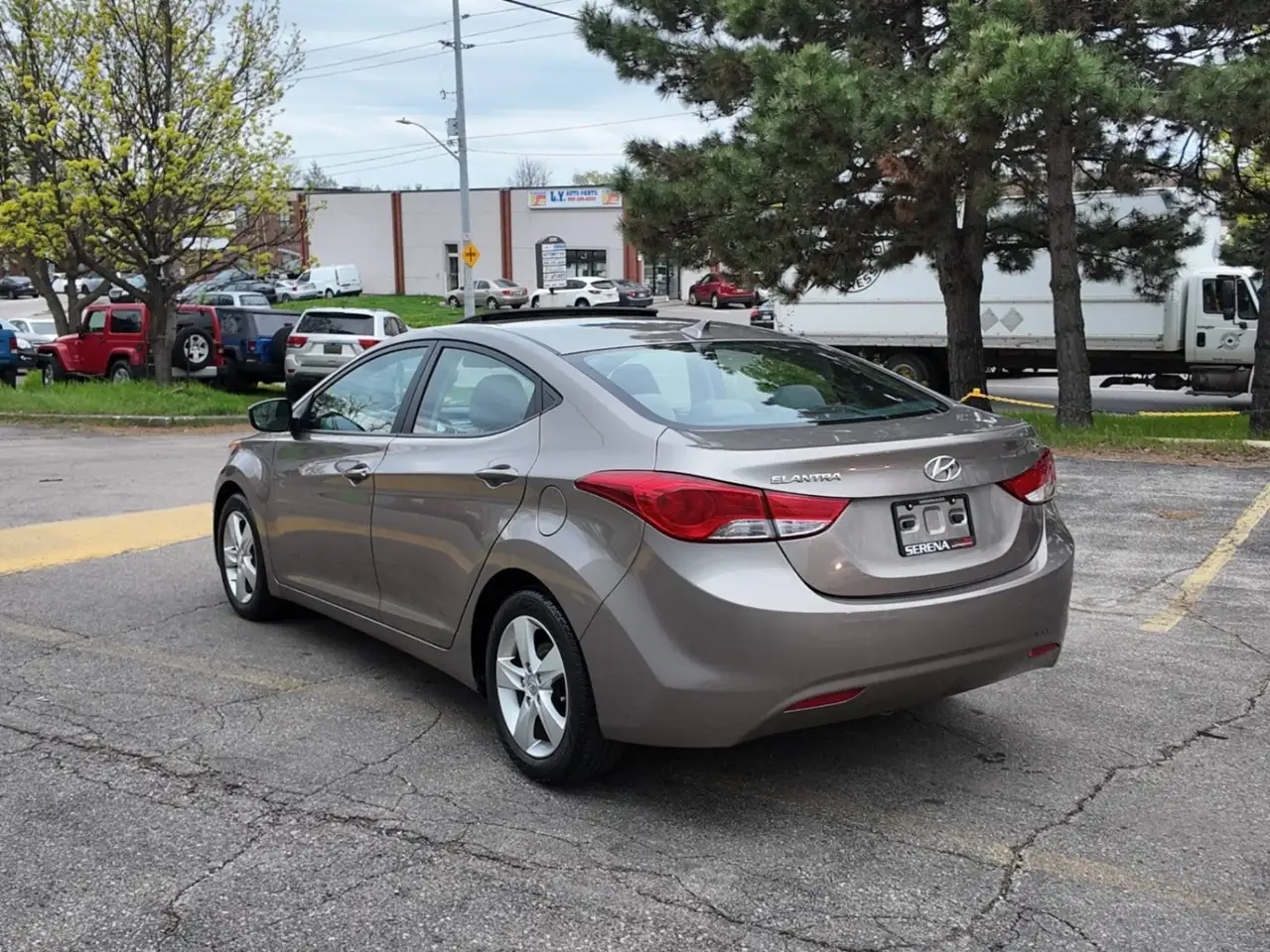 Hyundai ELANTRA снимка Hyundai ELANTRA