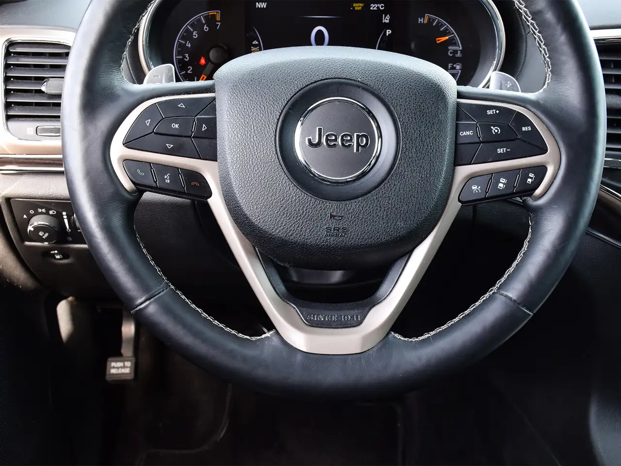 Jeep Grand Cherokee photo Jeep Grand Cherokee