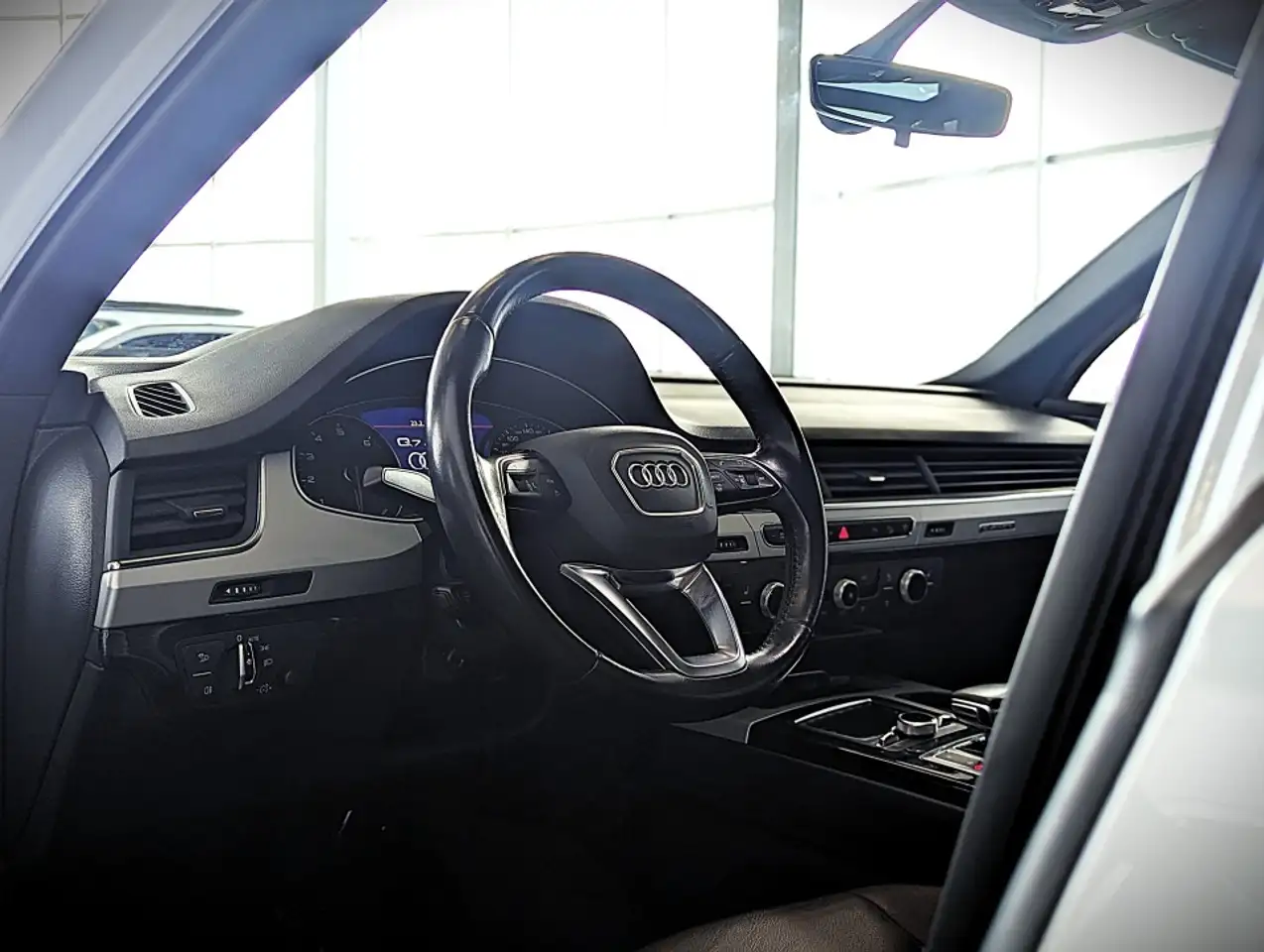 Audi Q7 снимка Audi Q7