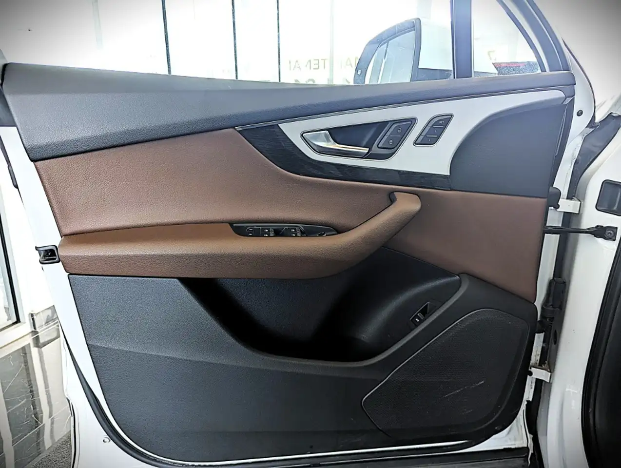 Audi Q7 снимка Audi Q7