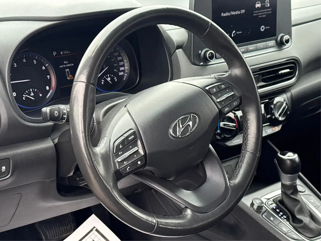 Hyundai KONA снимка Hyundai KONA