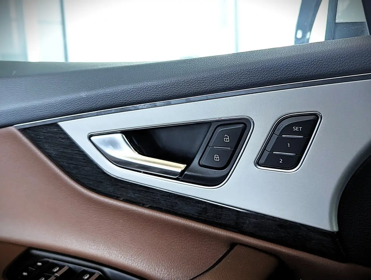 Audi Q7 снимка Audi Q7