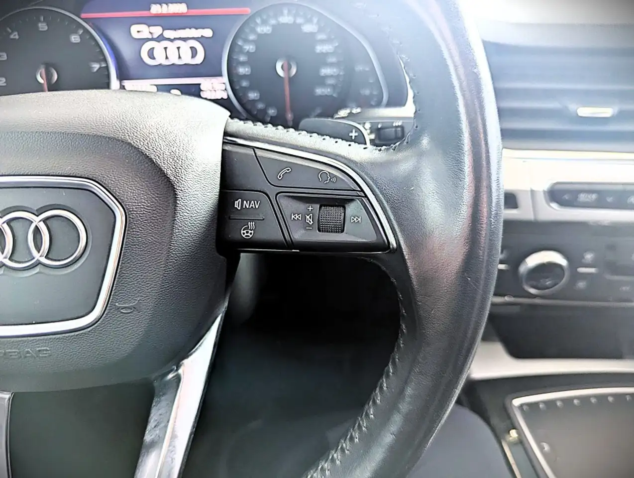 Audi Q7 снимка Audi Q7