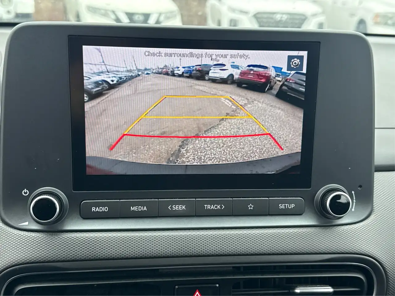 Hyundai KONA снимка Hyundai KONA