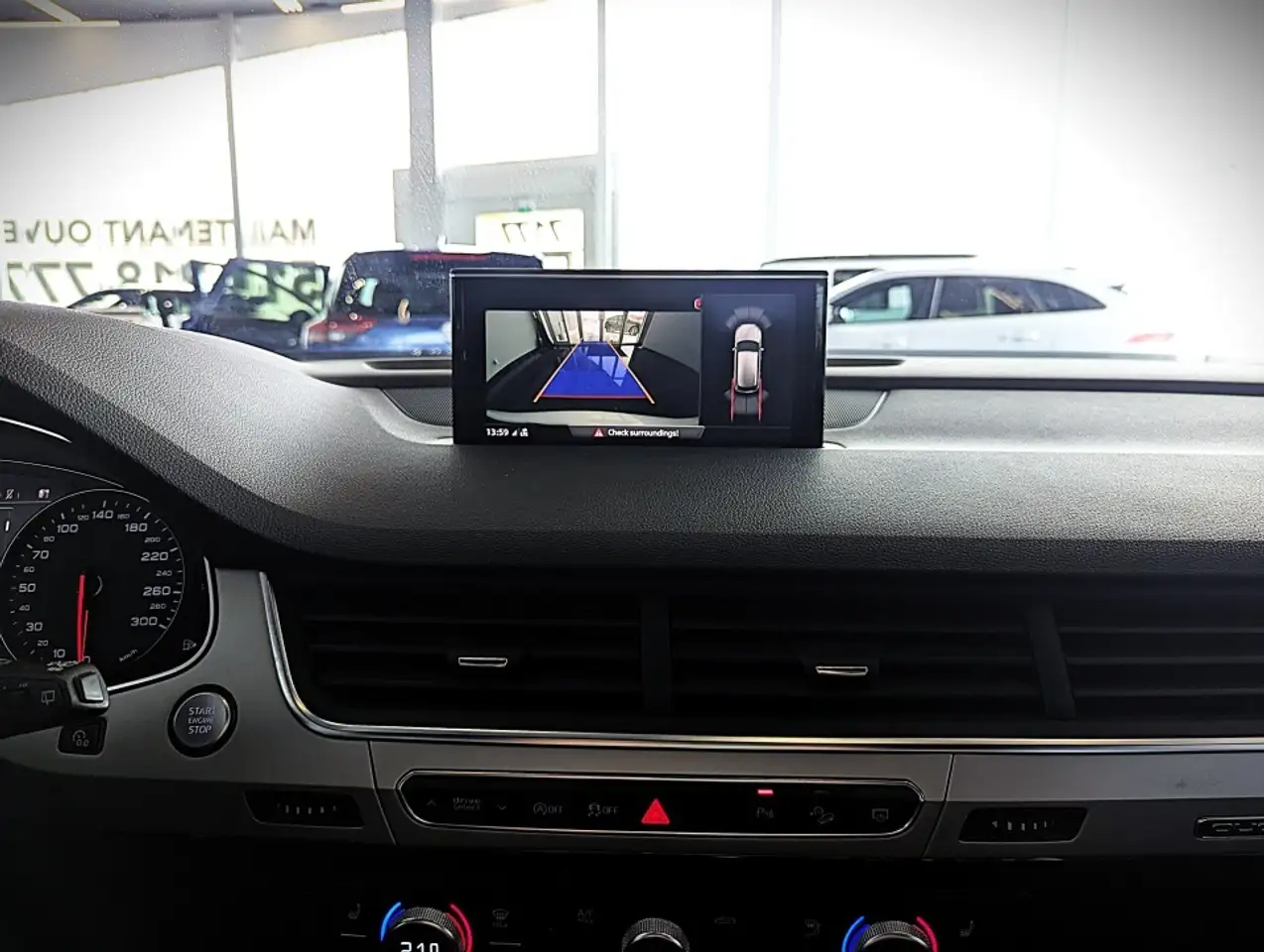 Audi Q7 снимка Audi Q7