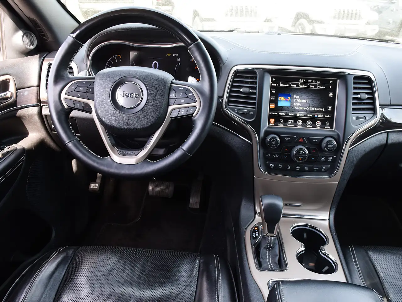 Jeep Grand Cherokee photo Jeep Grand Cherokee