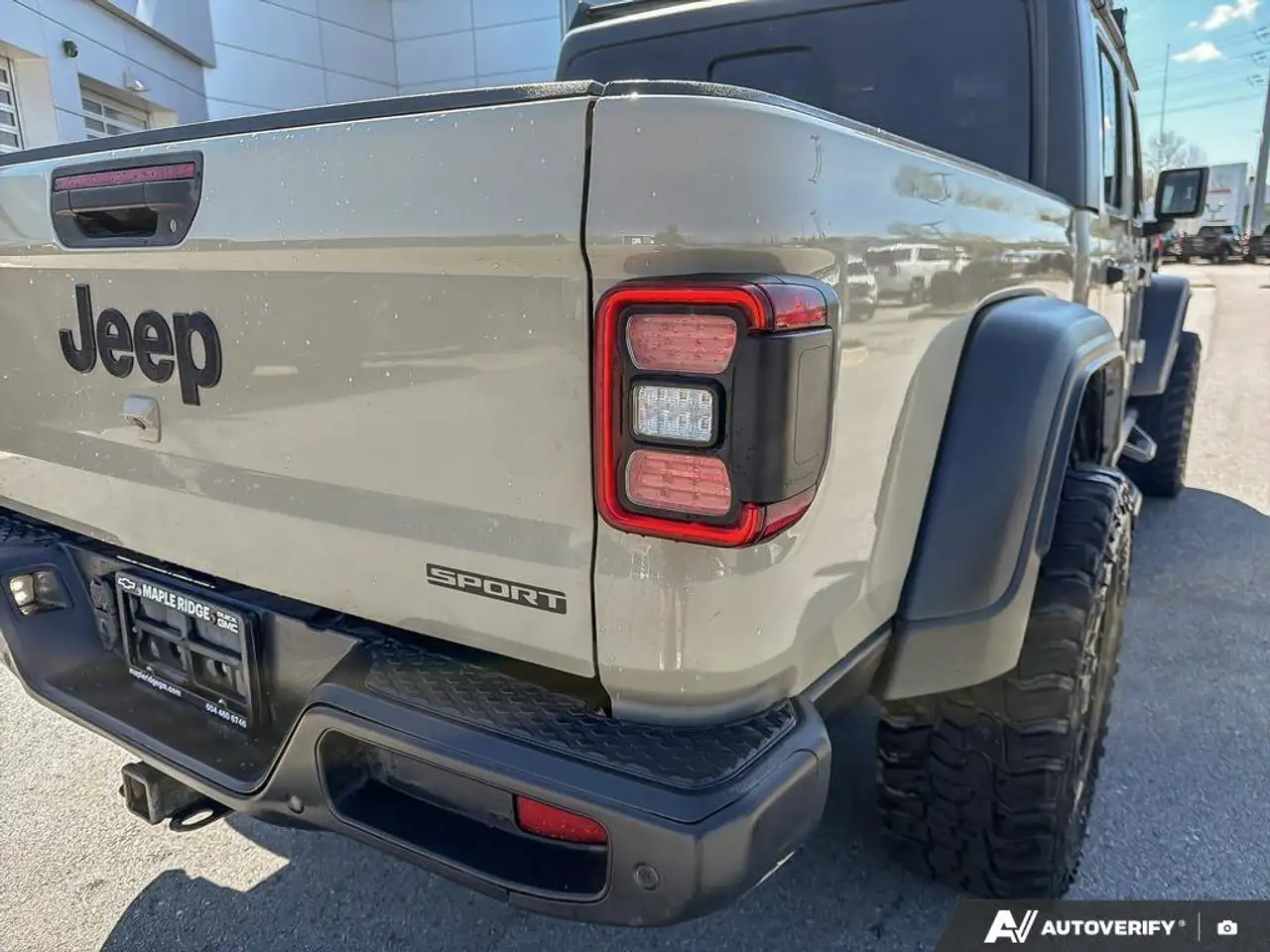 Jeep Gladiator photo Jeep Gladiator