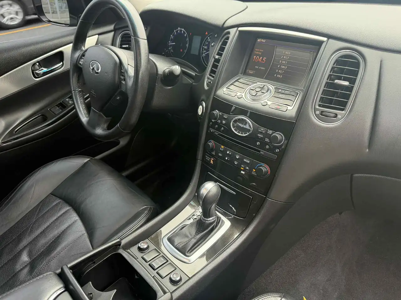Infiniti QX50 снимка Infiniti QX50