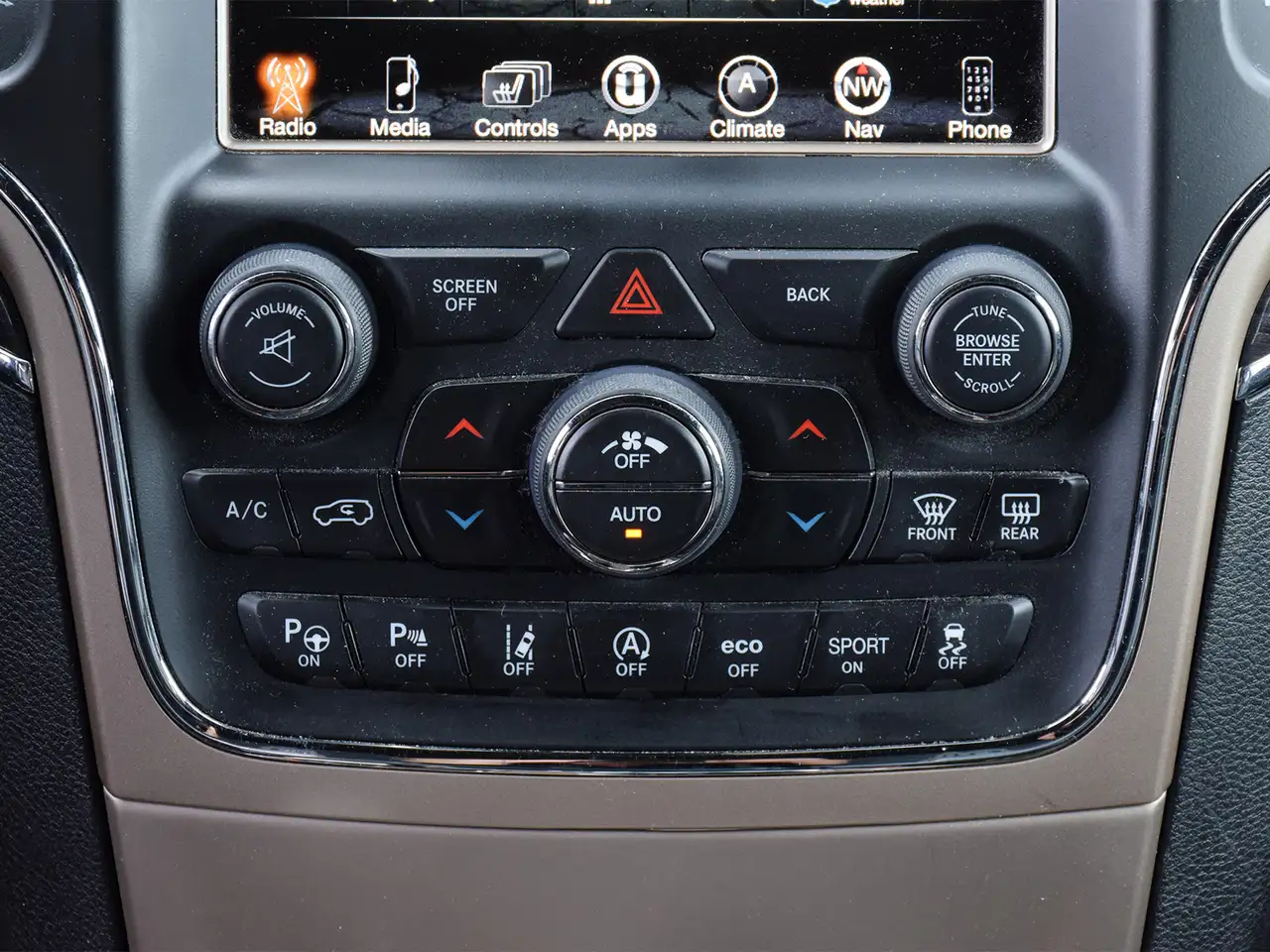 Jeep Grand Cherokee photo Jeep Grand Cherokee