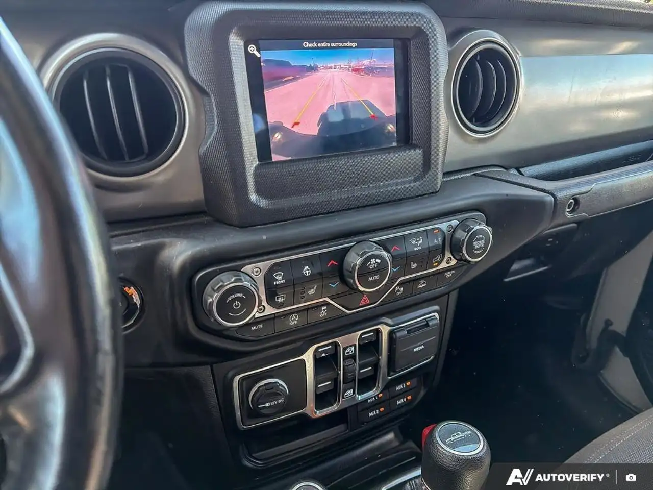 Jeep Gladiator photo Jeep Gladiator