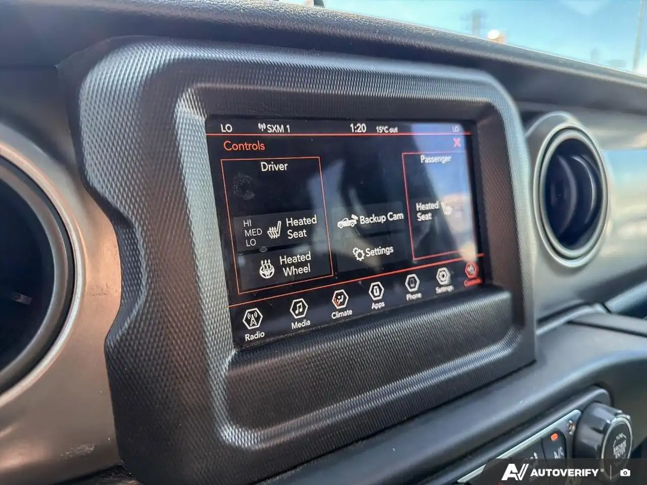 Jeep Gladiator photo Jeep Gladiator