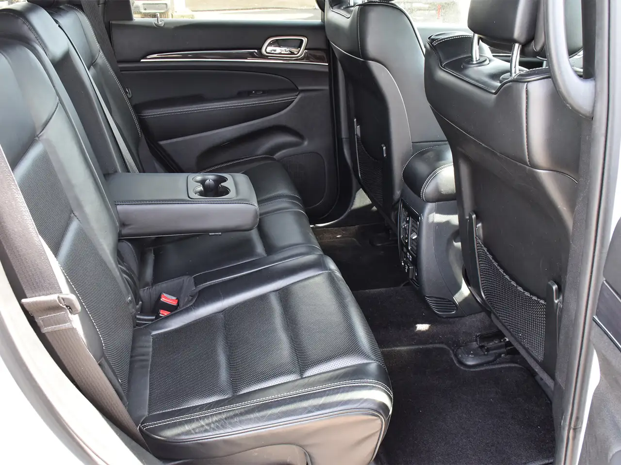 Jeep Grand Cherokee photo Jeep Grand Cherokee
