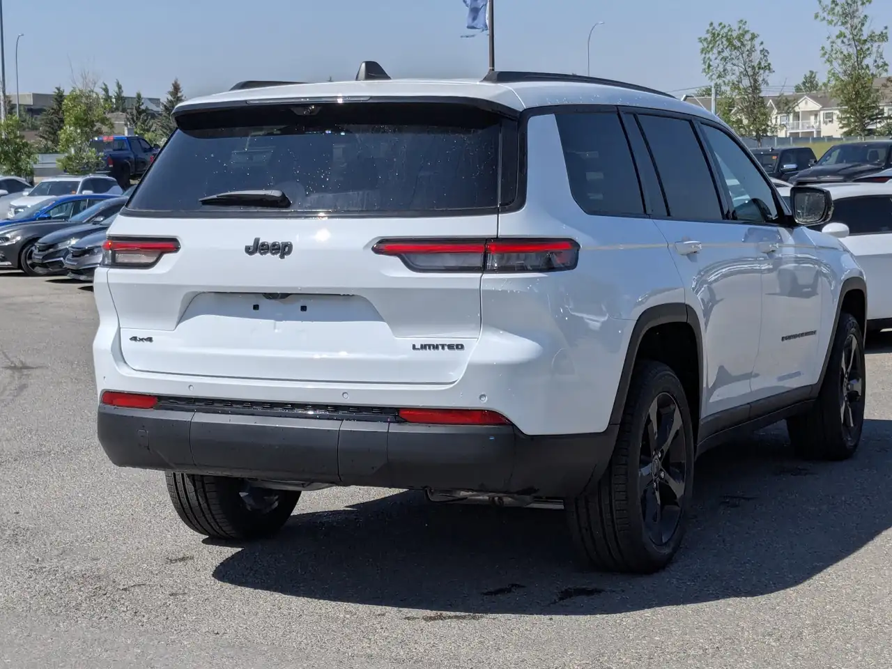 Jeep Grand Cherokee снимка Jeep Grand Cherokee