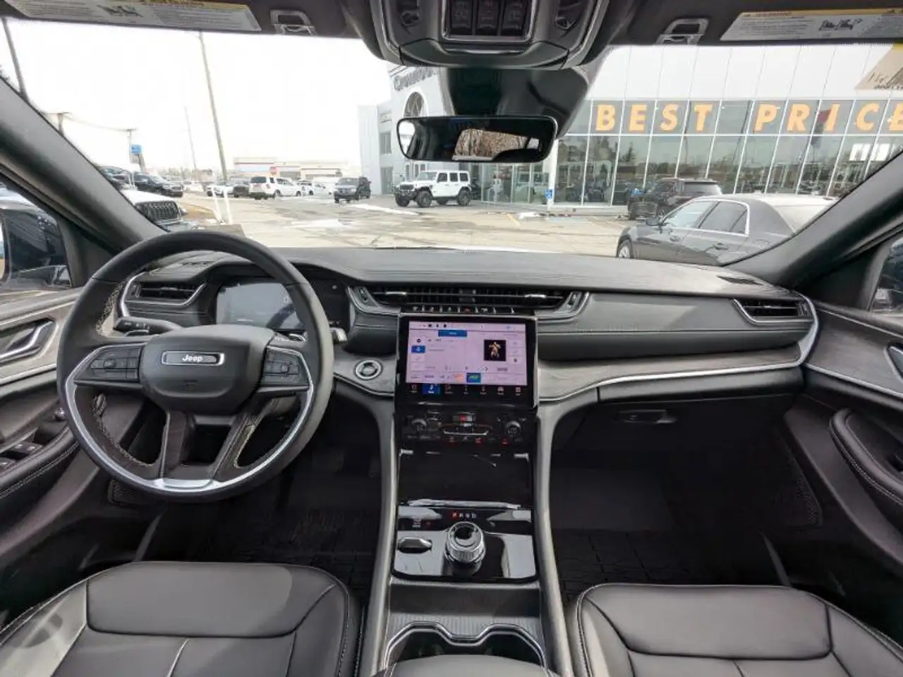 Jeep Grand Cherokee снимка Jeep Grand Cherokee