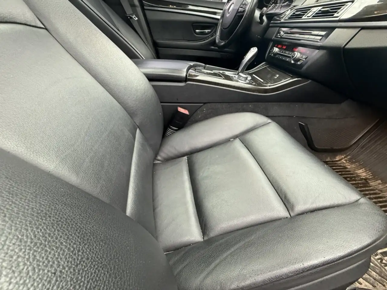 BMW 5 Series fotografie BMW 5 Series