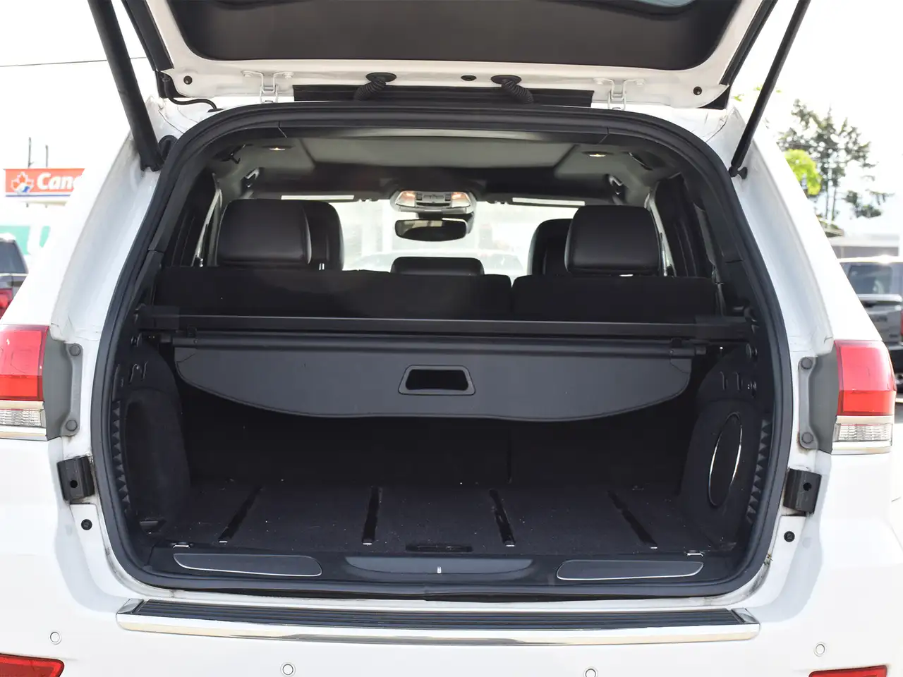 Jeep Grand Cherokee photo Jeep Grand Cherokee