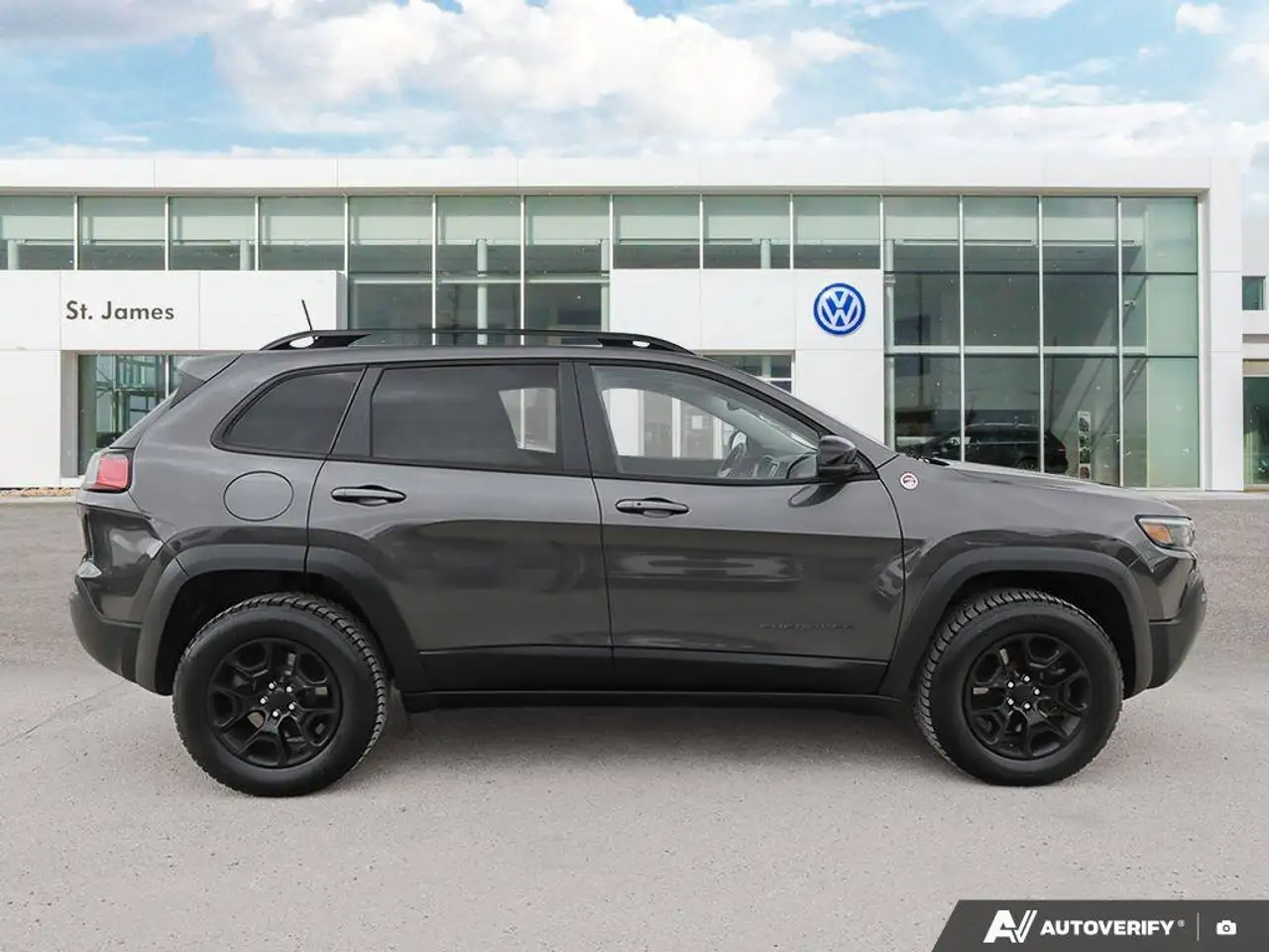 Jeep Cherokee photo Jeep Cherokee