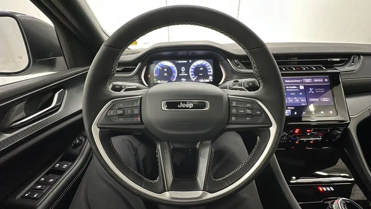 Jeep Grand Cherokee снимка Jeep Grand Cherokee