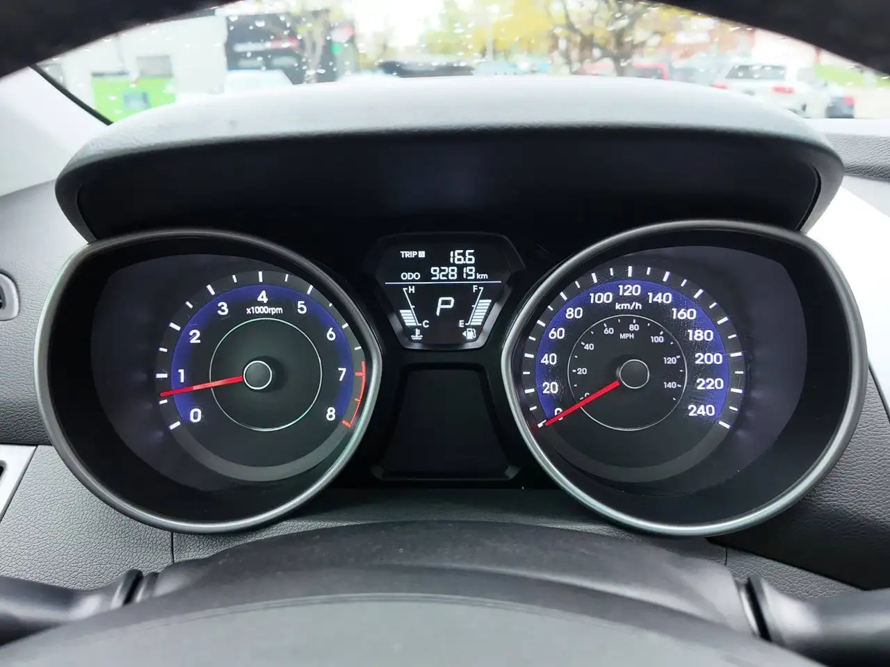 Hyundai ELANTRA снимка Hyundai ELANTRA
